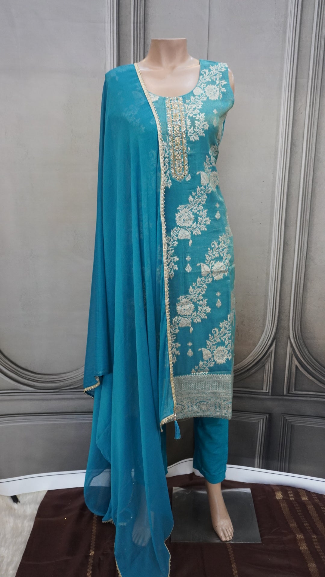 Salwar  suit