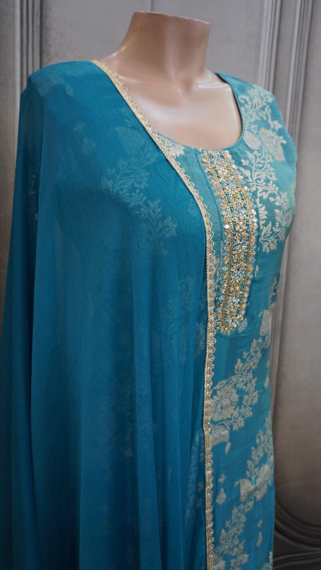 Salwar  suit