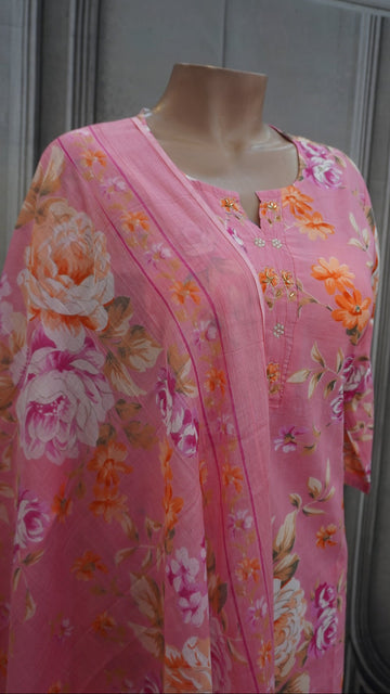 Pink floral cotton set