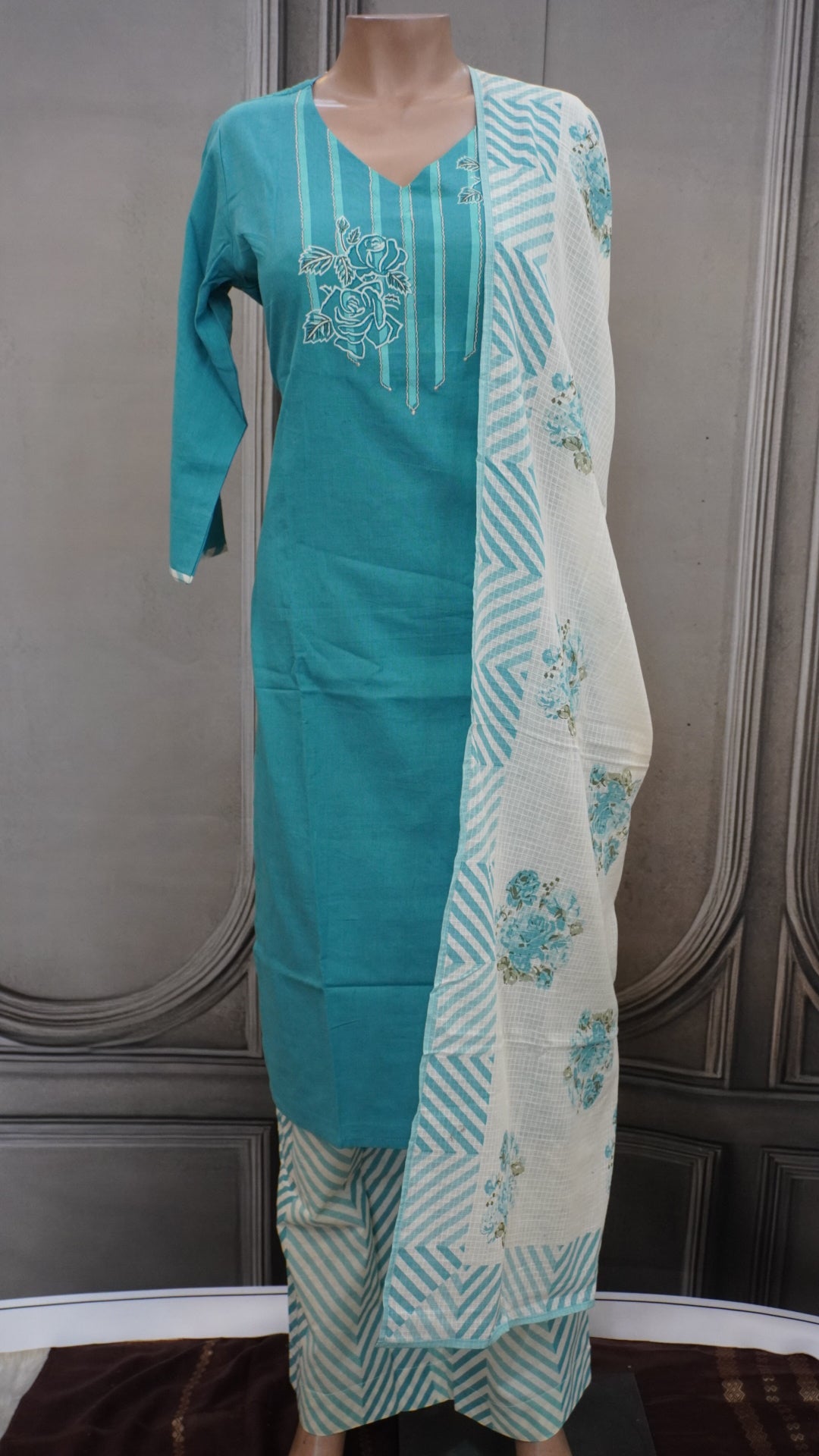 Light blue cotton set