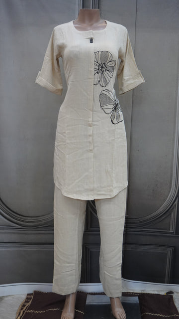 Half white and black print cord set