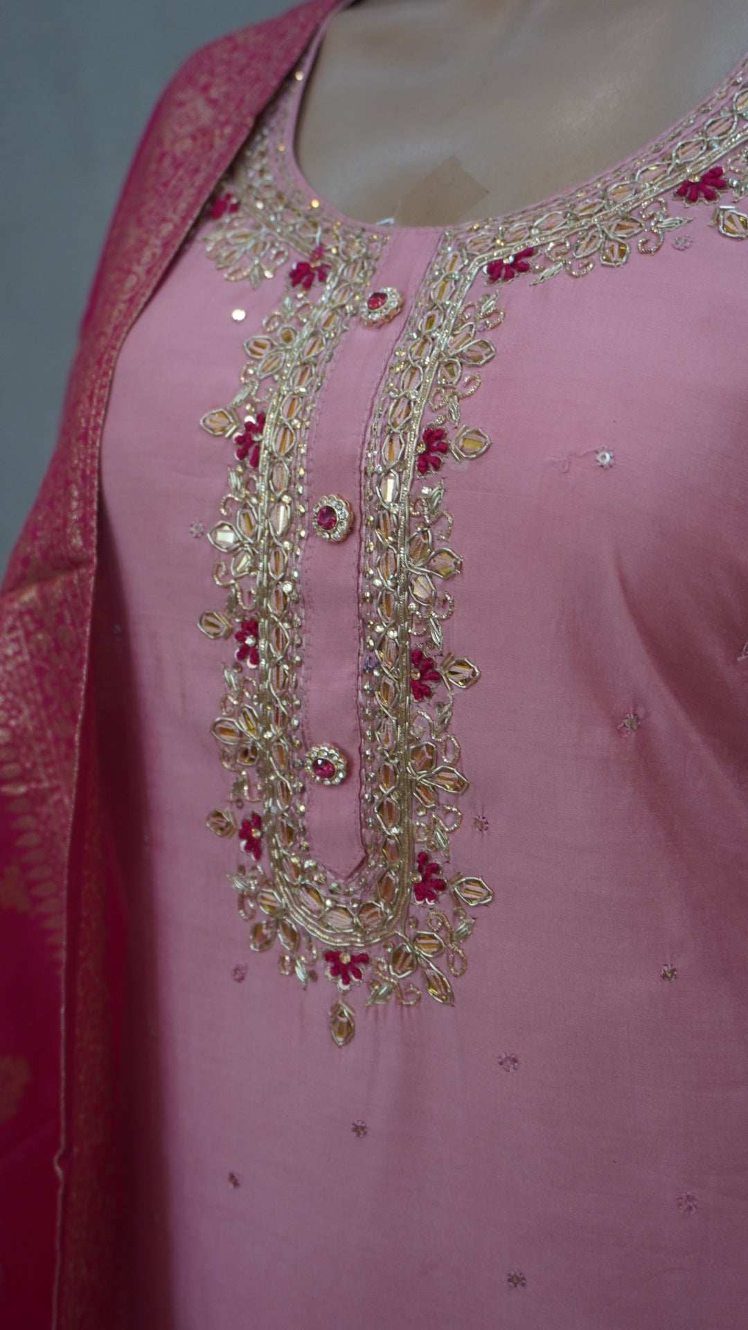 Salwar suit