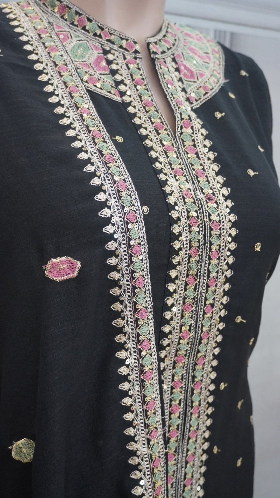 Salwar suit
