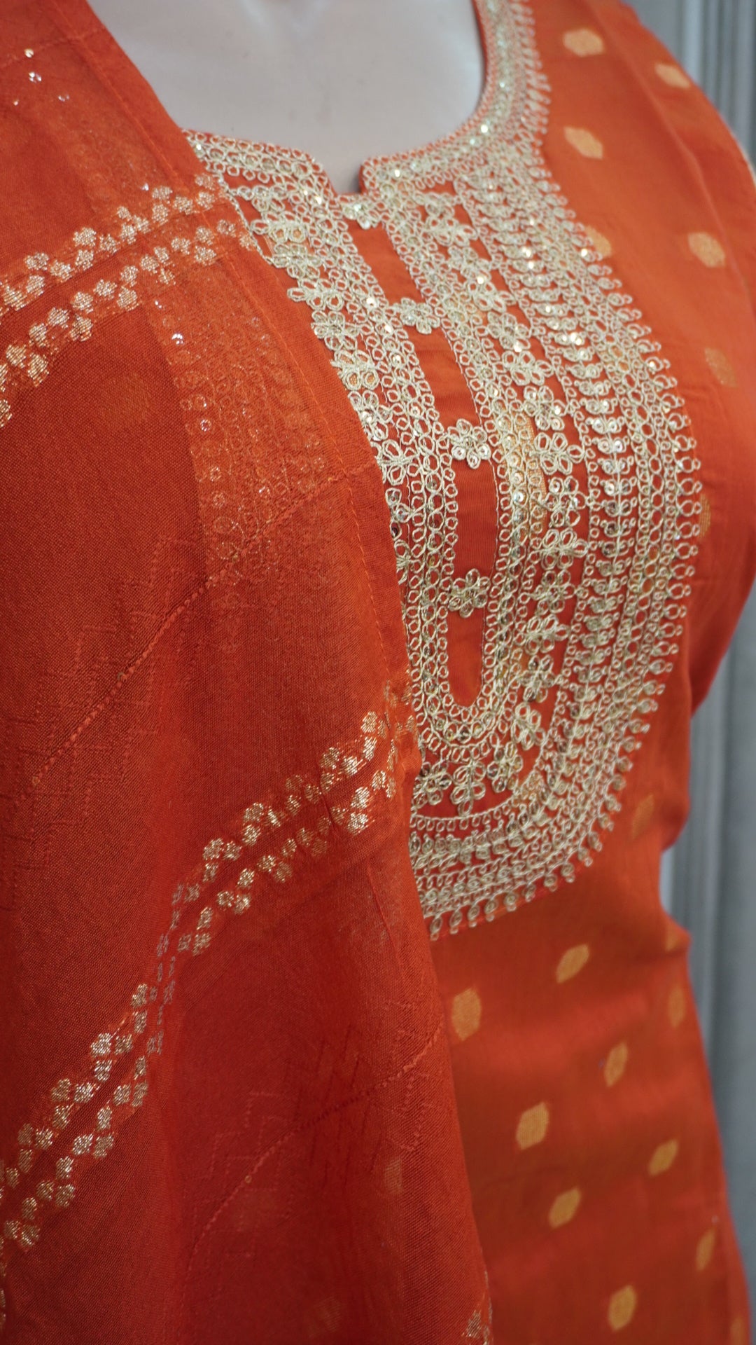 Salwar suit