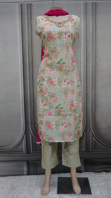 Salwar suit