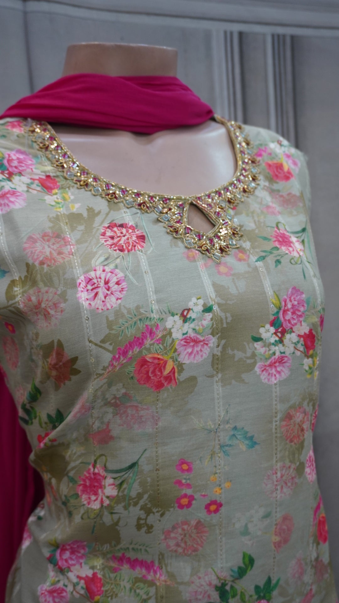 Salwar suit