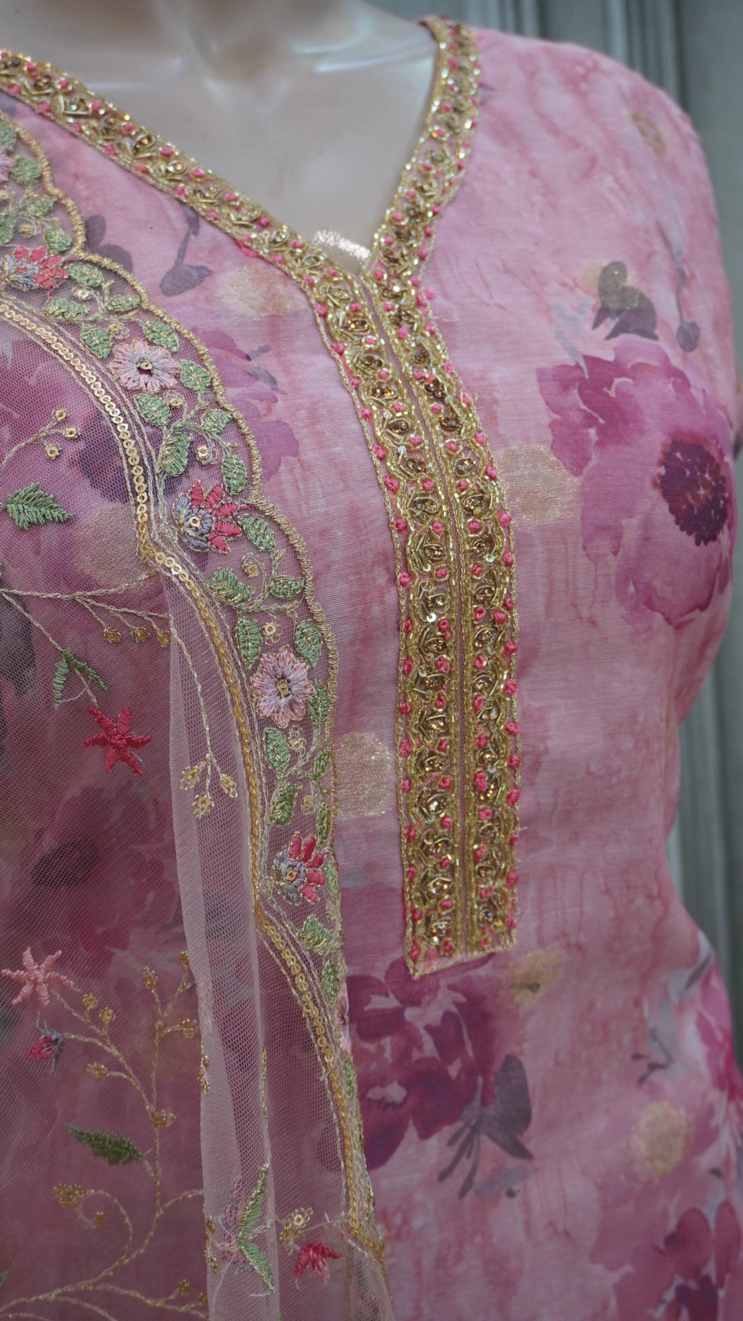 Salwar suit