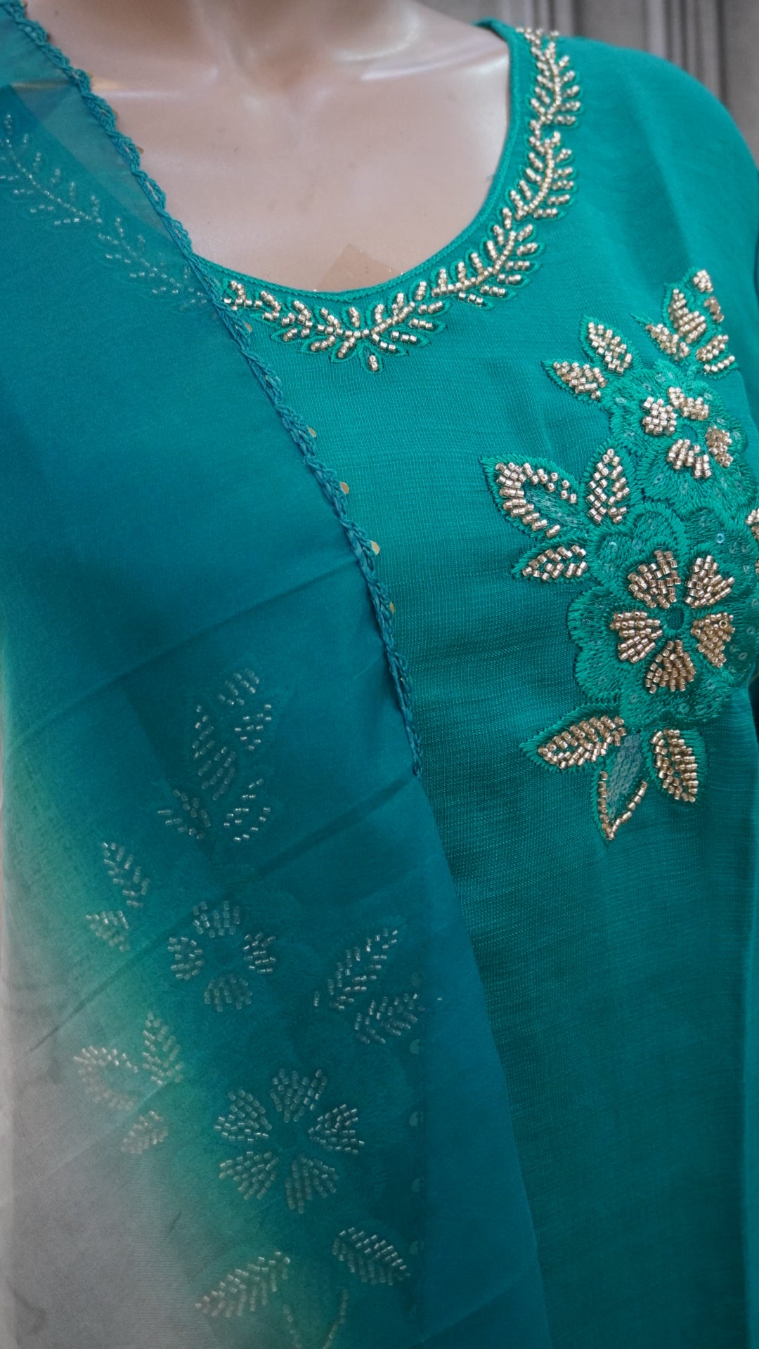 Salwar suit