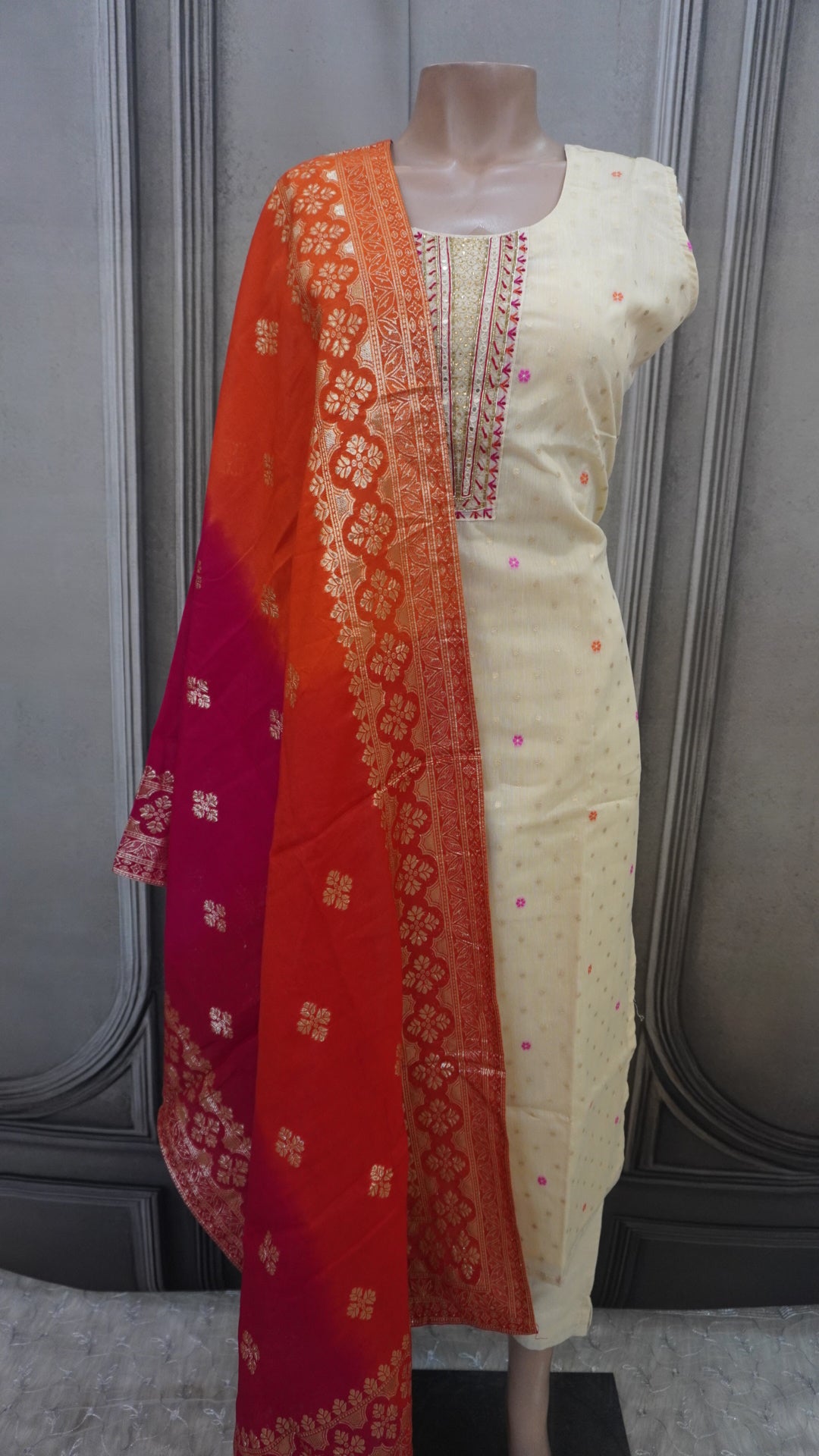 Salwar suit