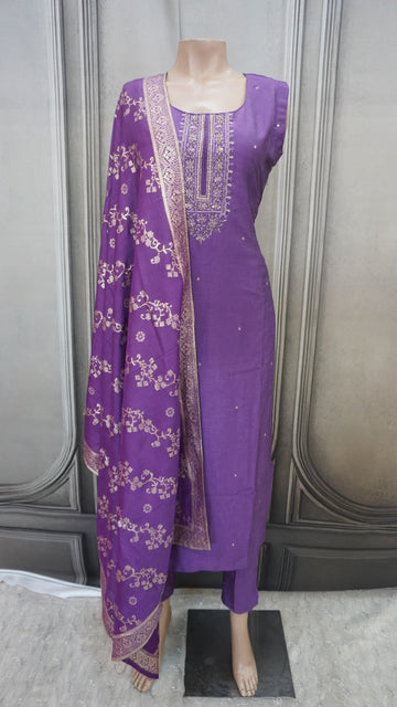 Salwar suit