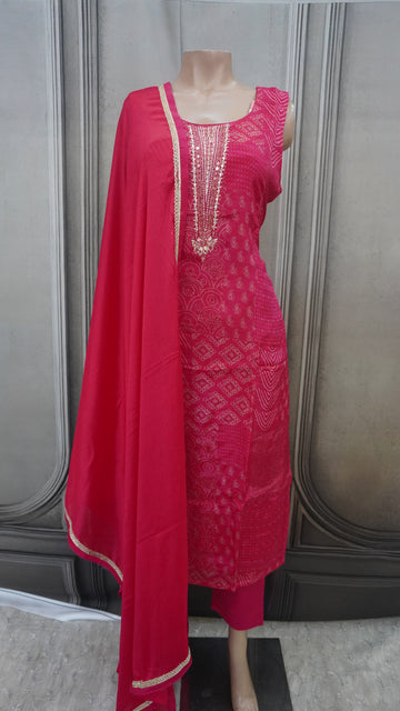 Salwar suit