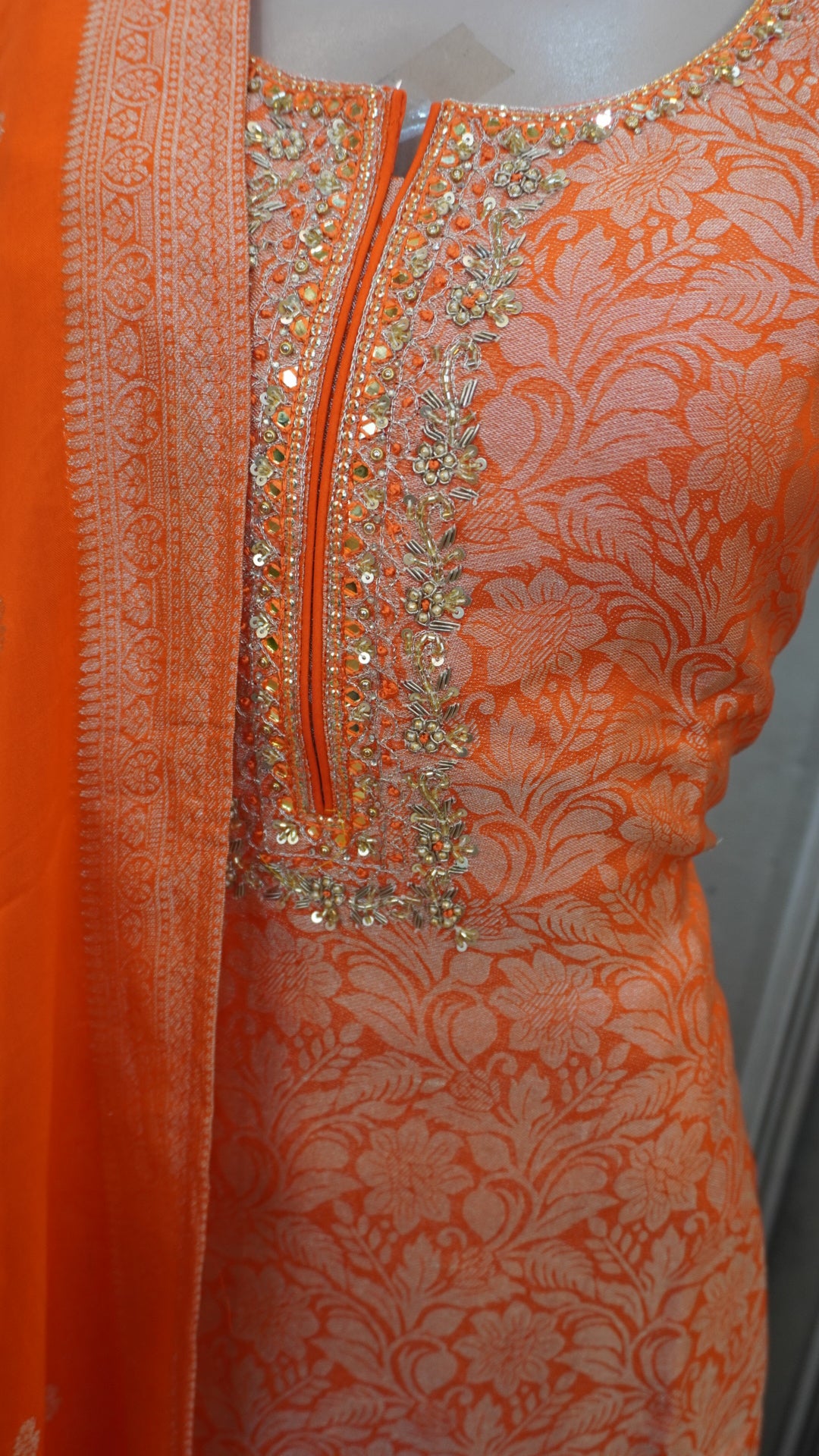 Salwar suit