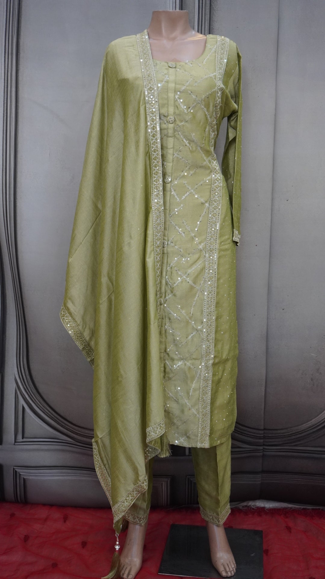 Salwar suit