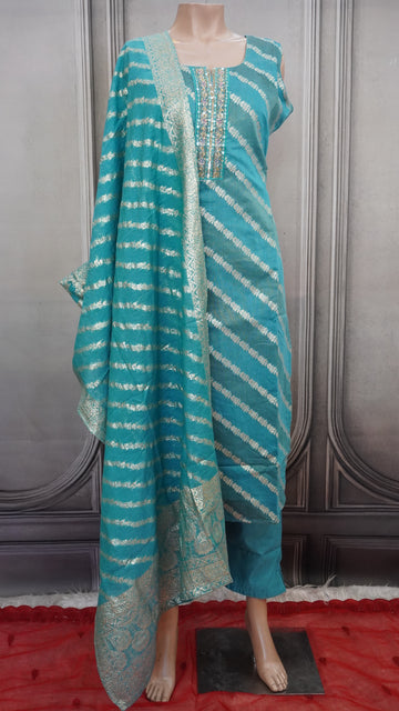 Salwar suit