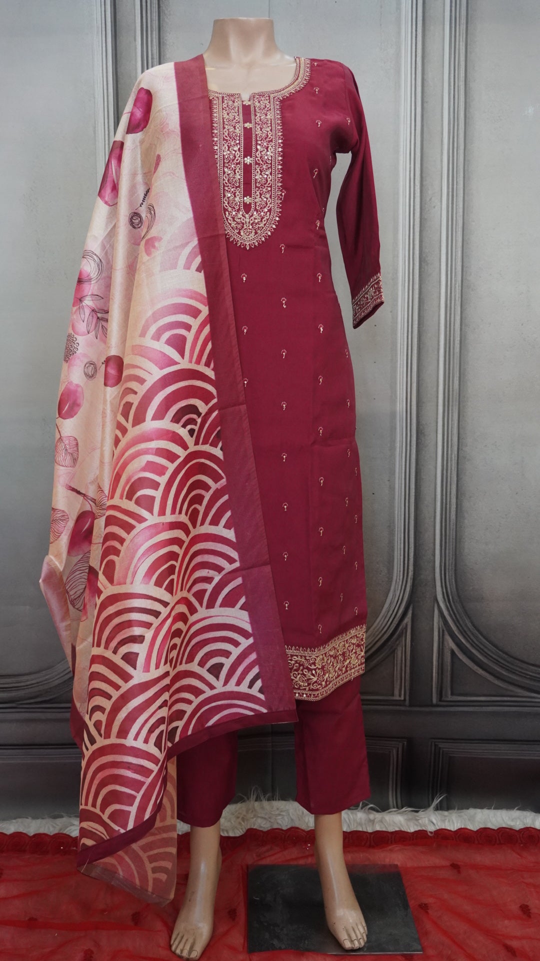 Salwar suit