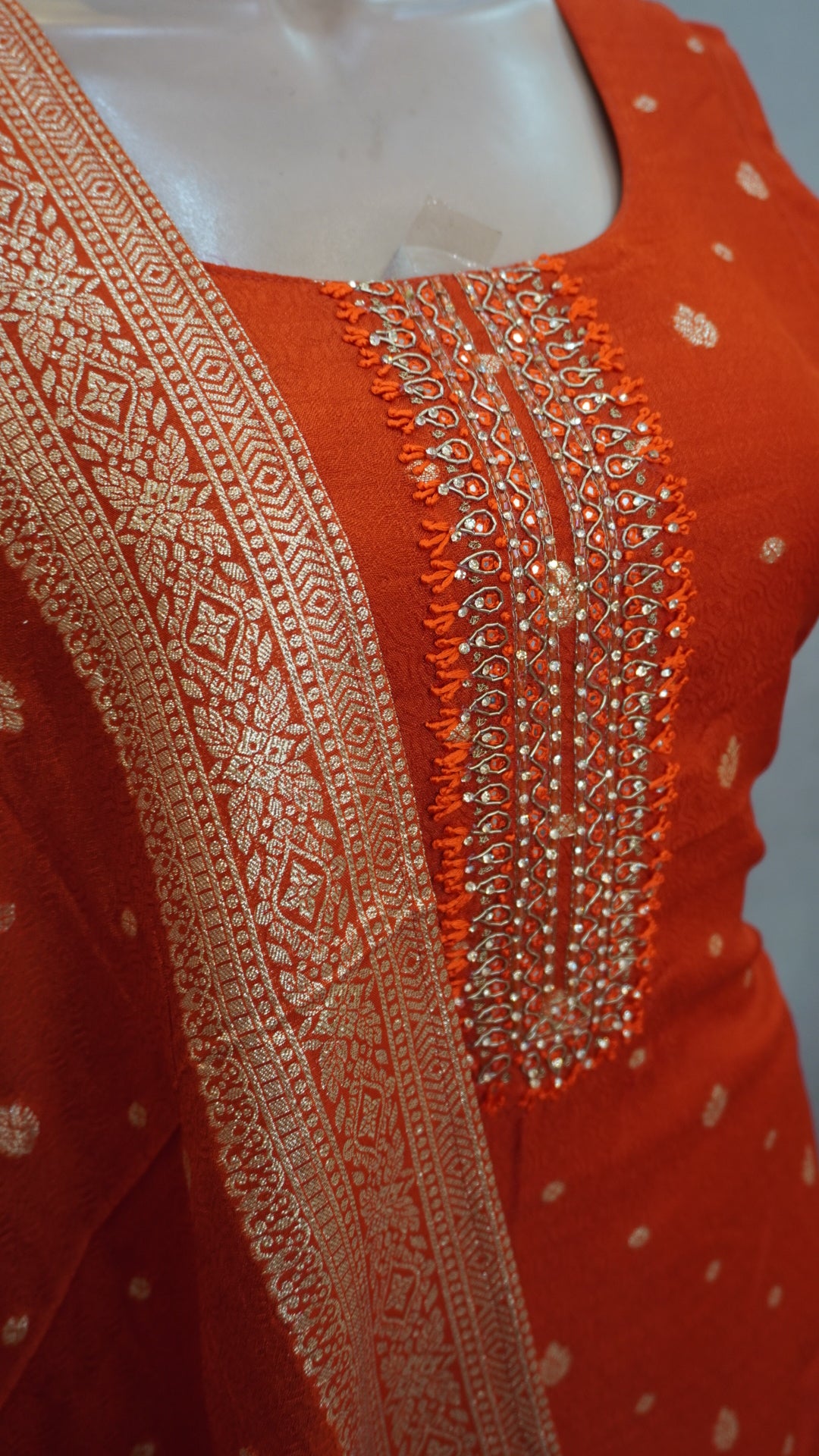 Salwar suit