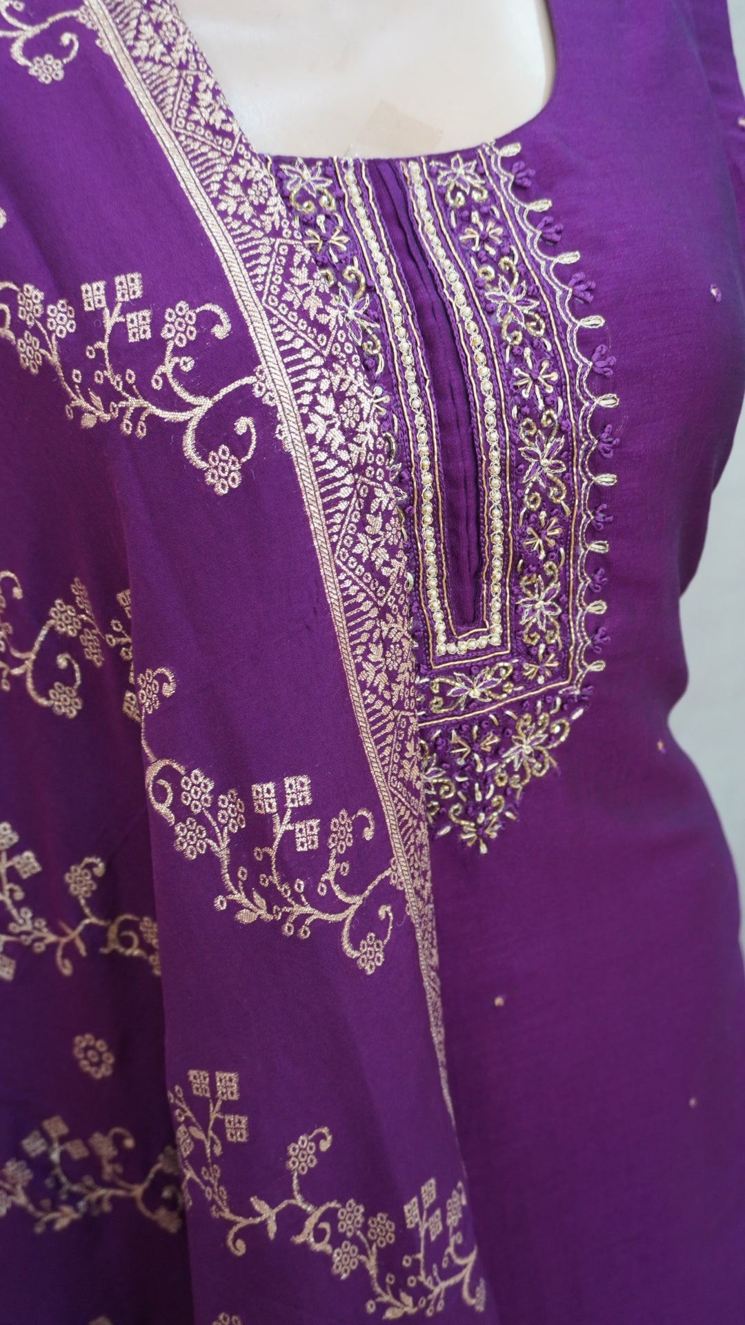 Salwar suit