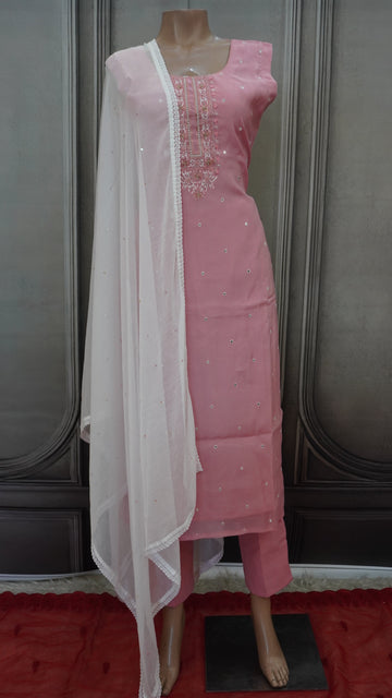 Salwar suit