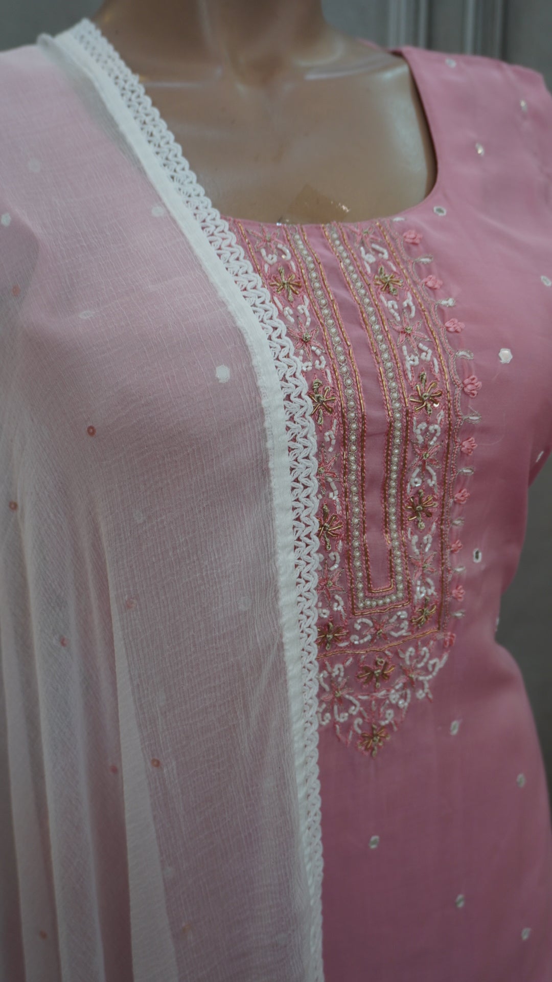 Salwar suit