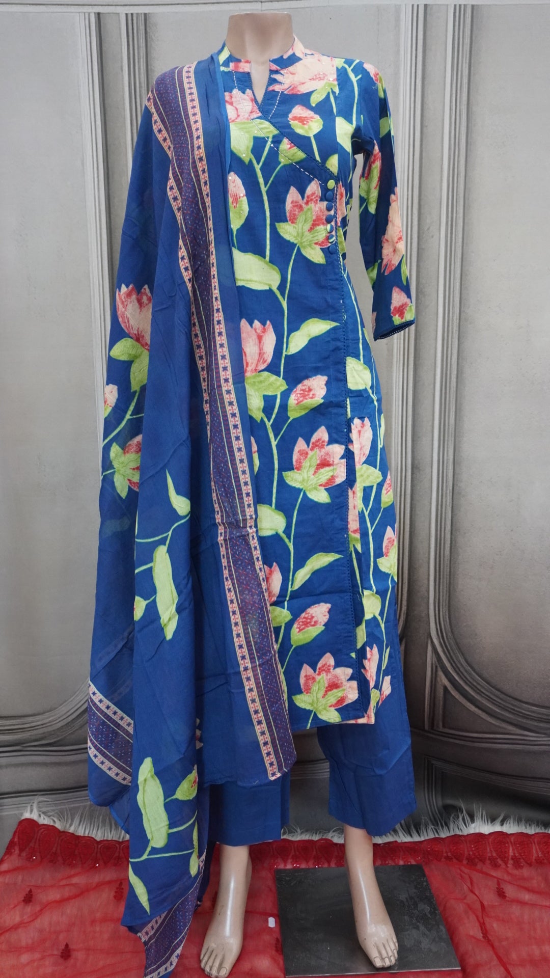 ,kurti set